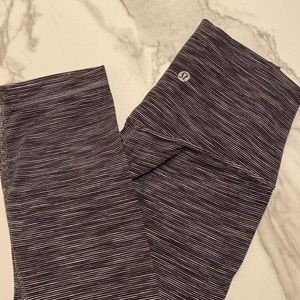 Lululemon Align Crop 21” in EUC!